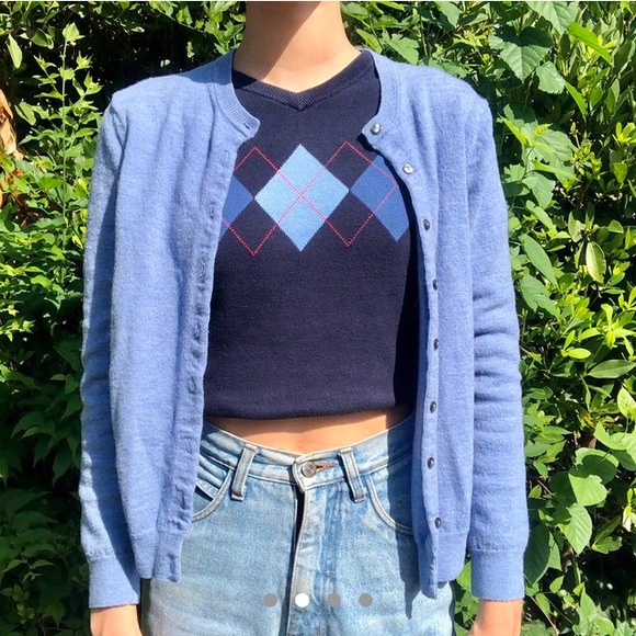 button up cardigan - Picture 2 of 4